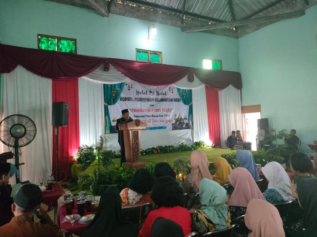Korwil Pendidikan Kecamatan Wedi Halal Bi Halal & Pahargyan 15 Guru Purna&nbsp;Tugas