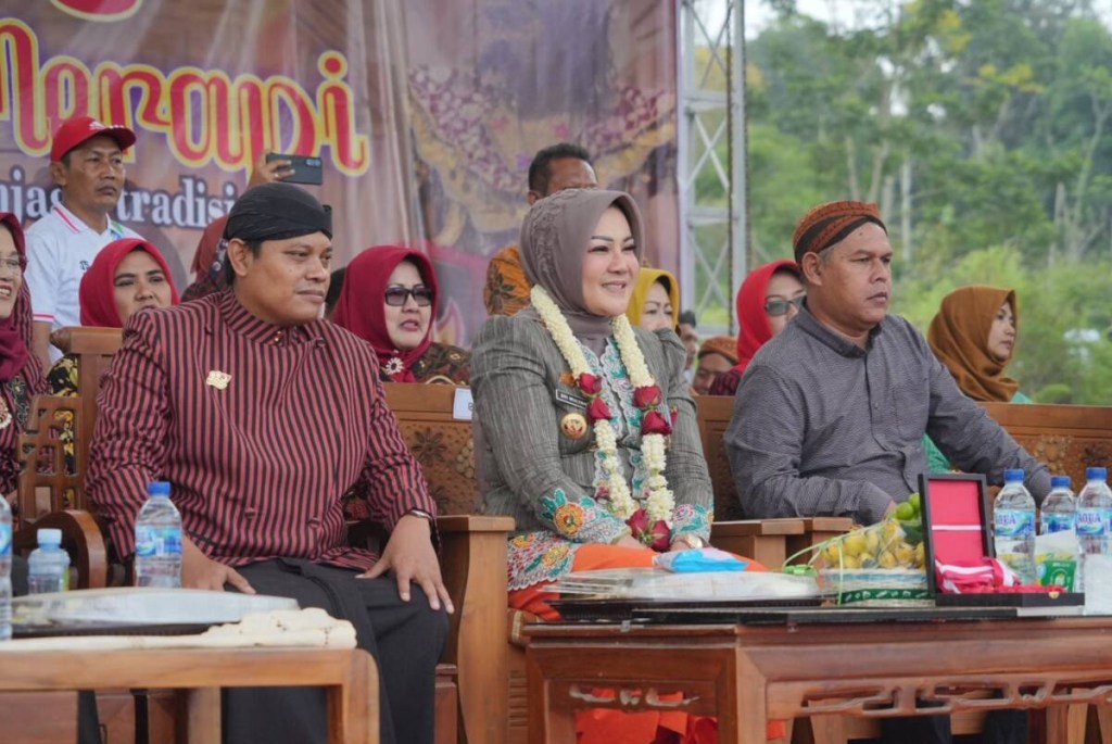 Meriah, 1.500 Penari Ikuti Kirab Merti Bumi&nbsp;Merapi