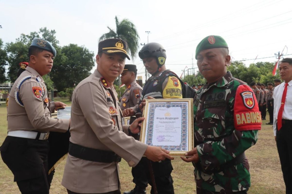 Karena Berprestasi, Puluhan Anggota Polres Klaten Dapat&nbsp;Penghargaan