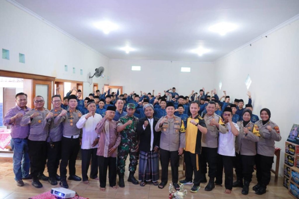 Kapolres Klaten Turut Uji Hafalan Al-Quran Santri Ponpes Tahfidzul&nbsp;Quran